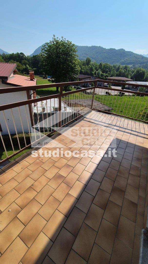 Appartamento in vendita a Endine Gaiano