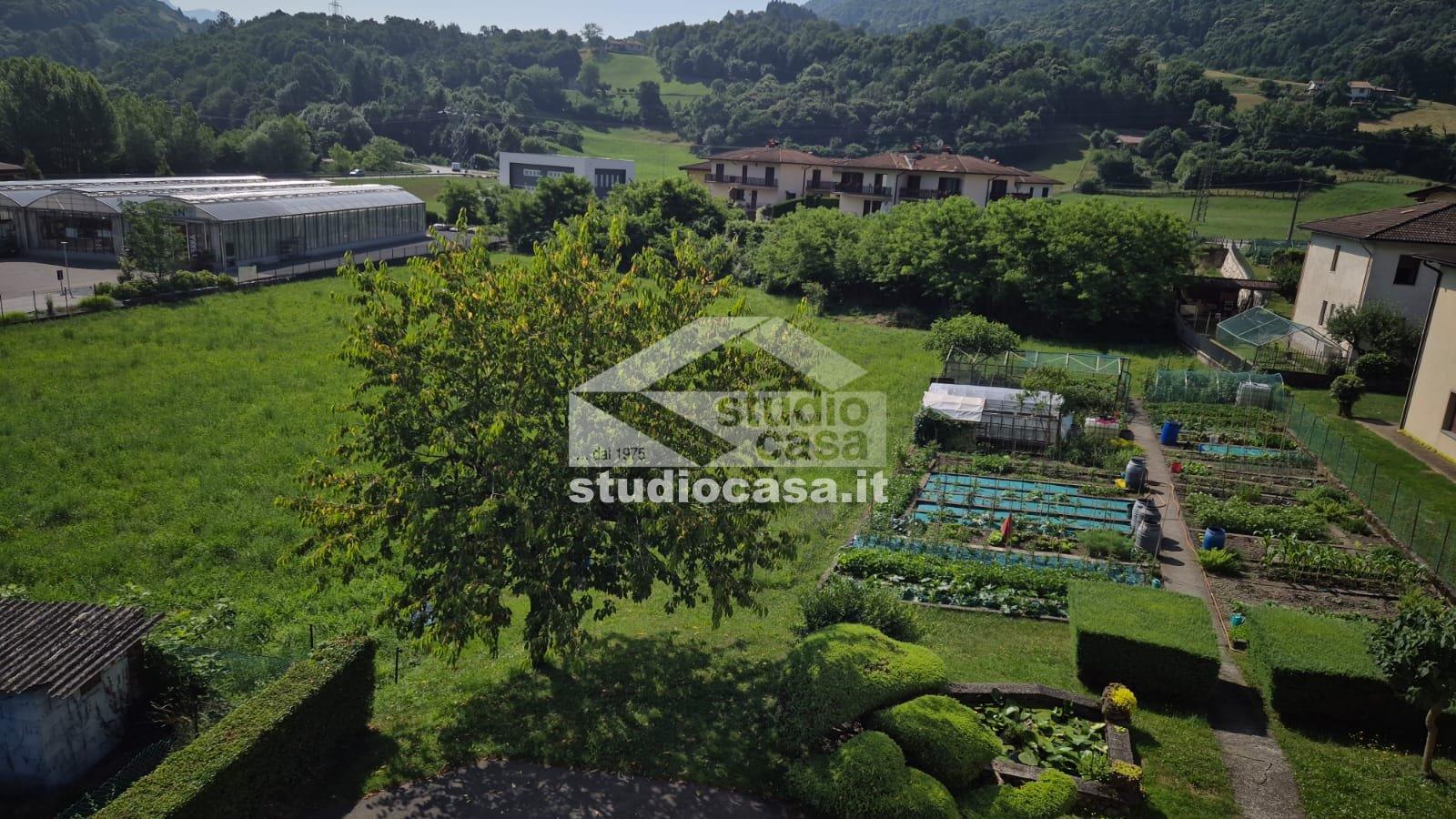 Appartamento in vendita a Endine Gaiano