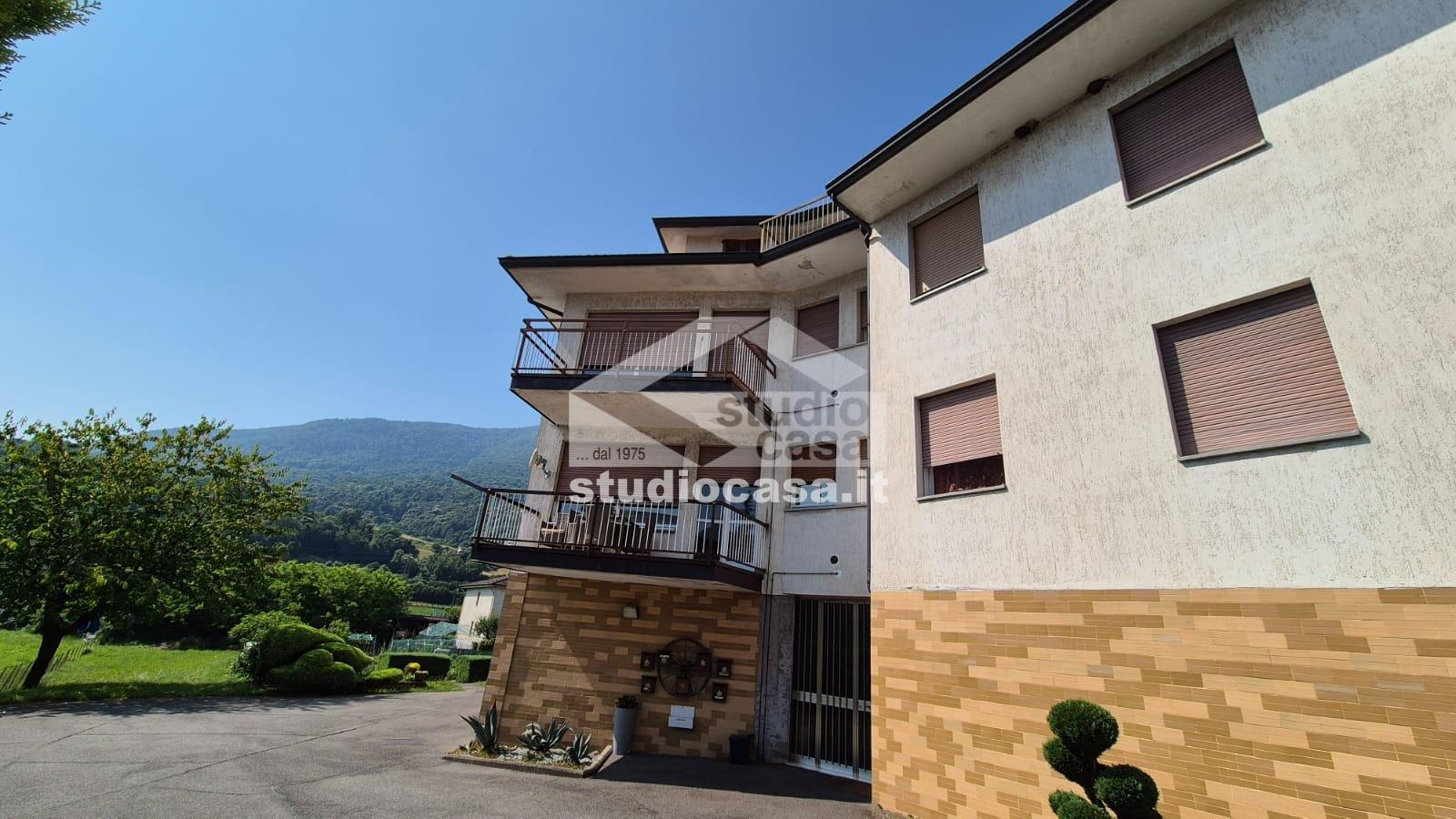 Appartamento in vendita a Endine Gaiano