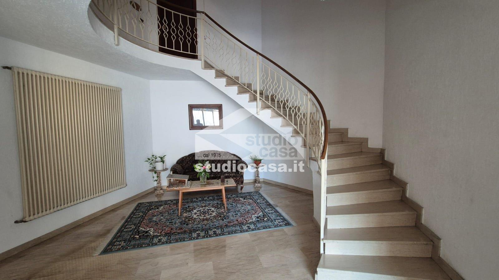 Appartamento in vendita a Endine Gaiano