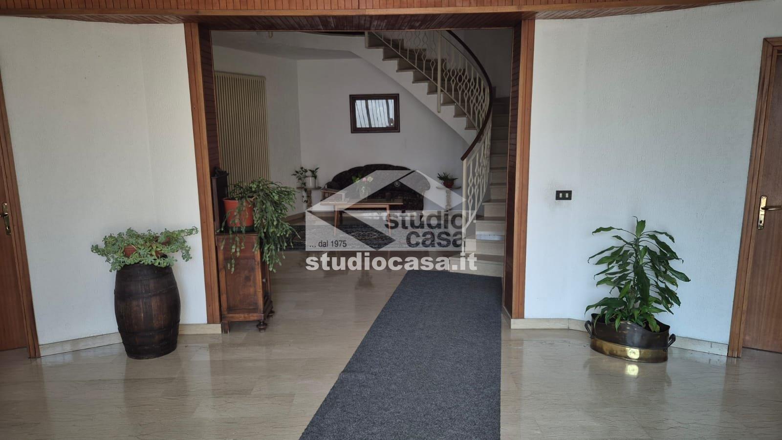 Appartamento in vendita a Endine Gaiano