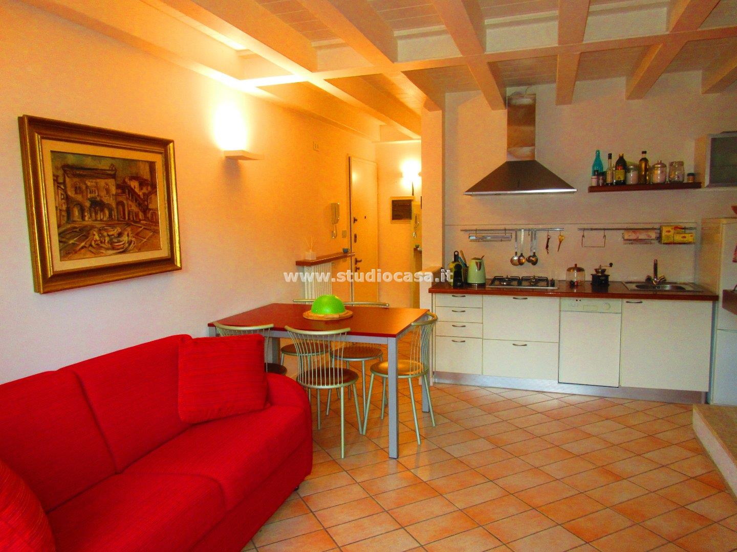 Appartamento in vendita a Riva di Solto