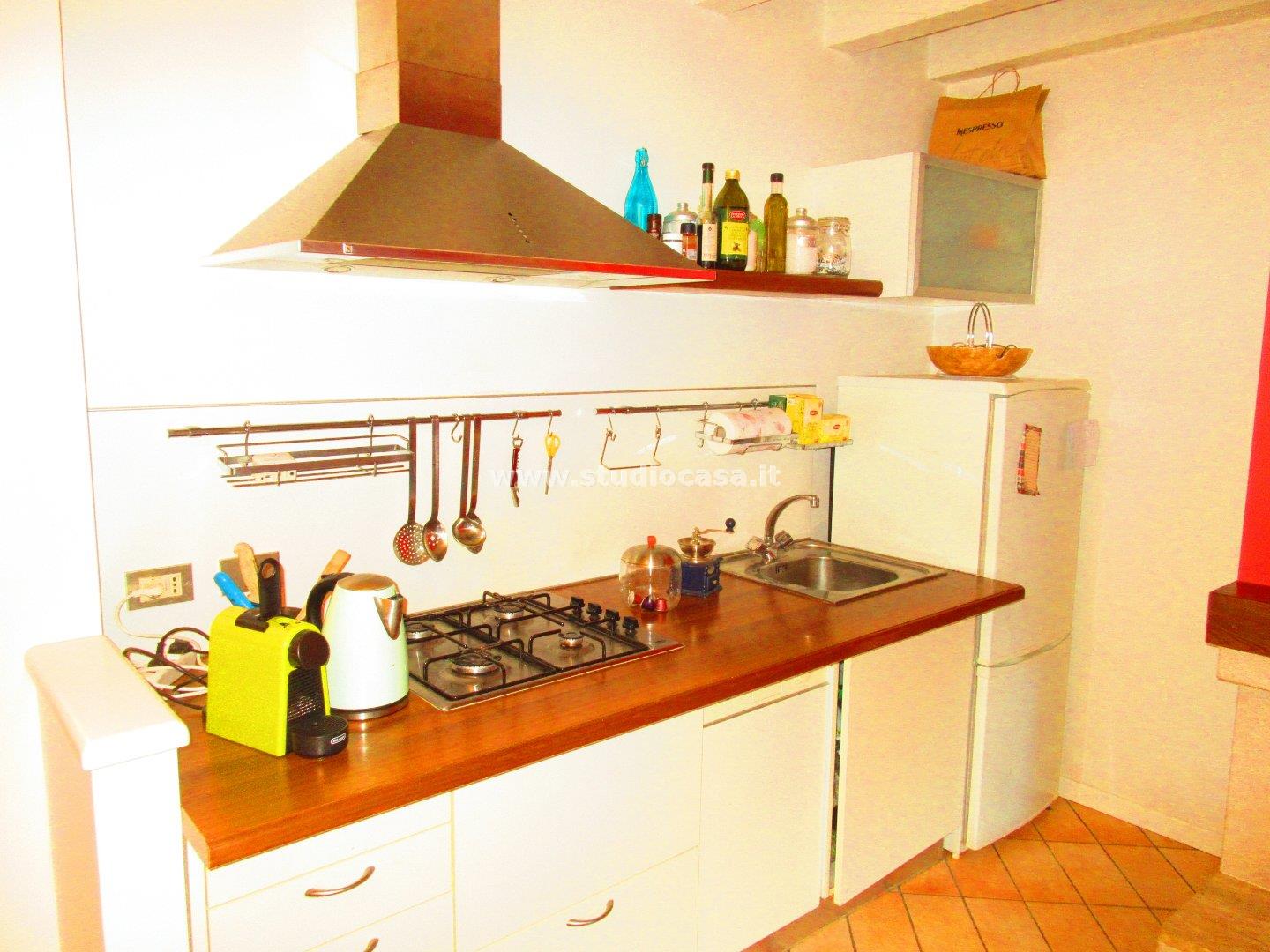 Appartamento in vendita a Riva di Solto