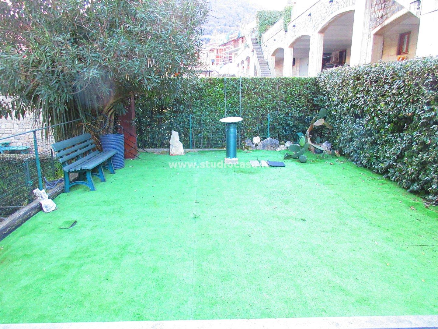 Appartamento in vendita a Riva di Solto