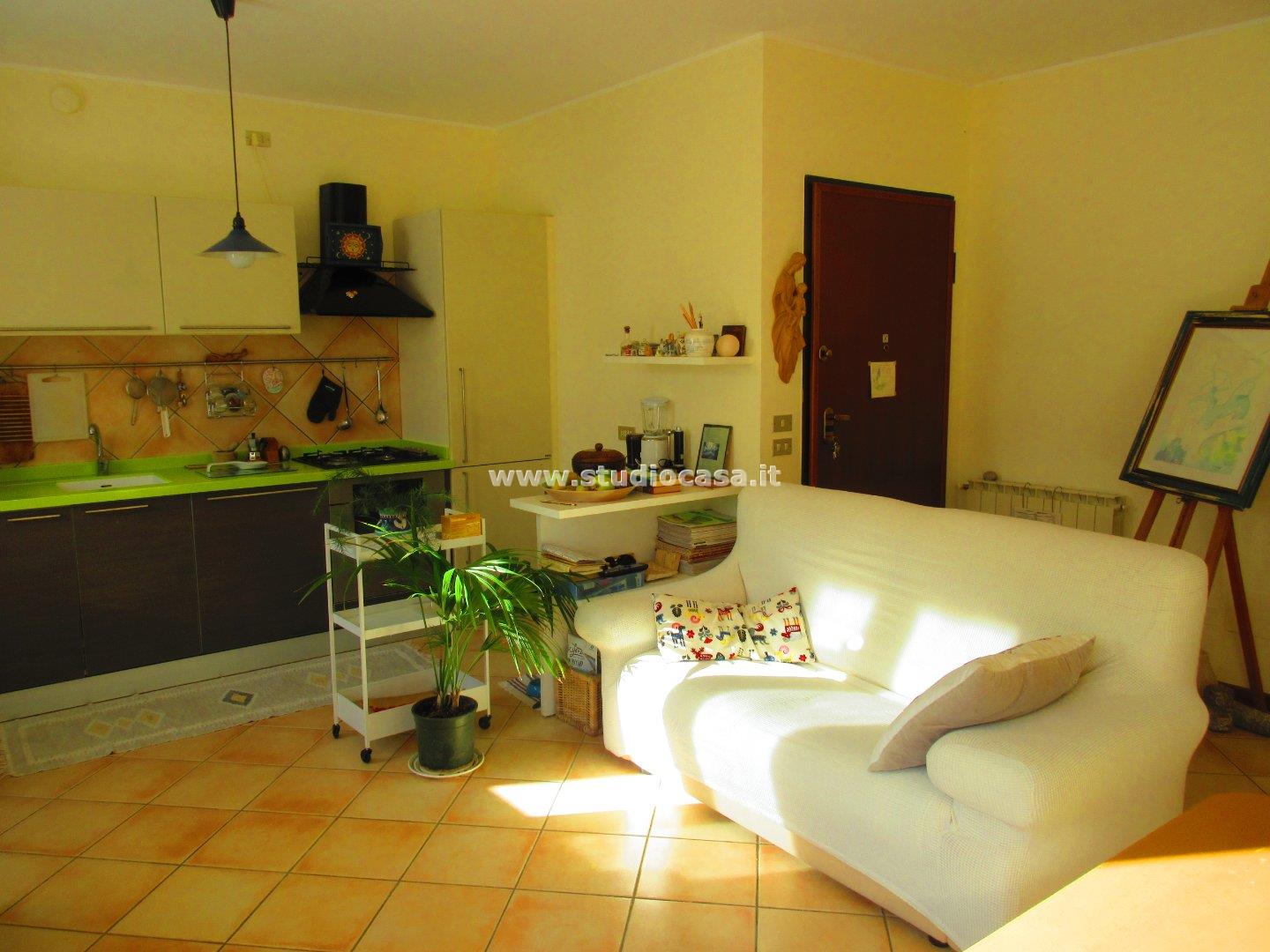 Appartamento in vendita a Spinone al Lago