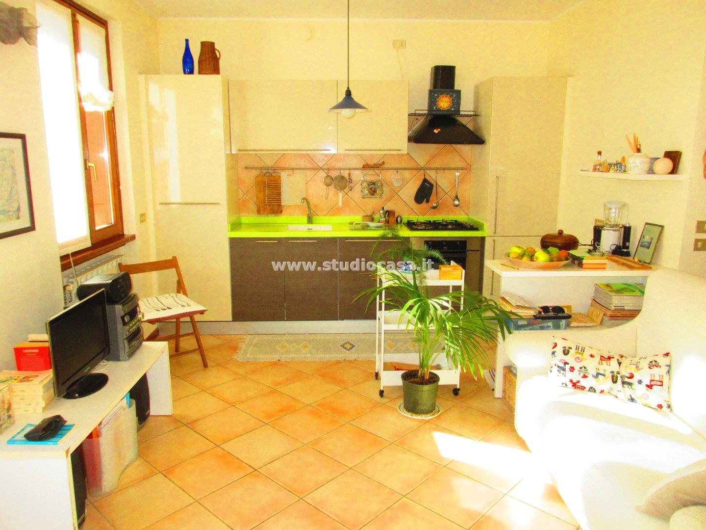 Appartamento in vendita a Spinone al Lago