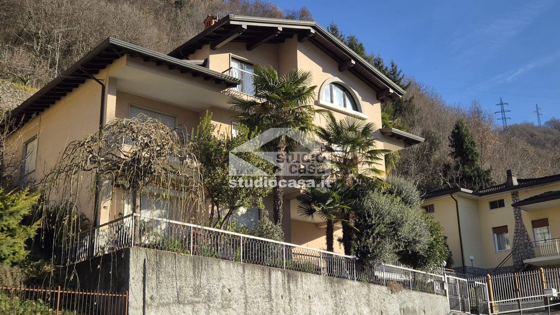 Casa Unifamiliare in vendita a Sovere