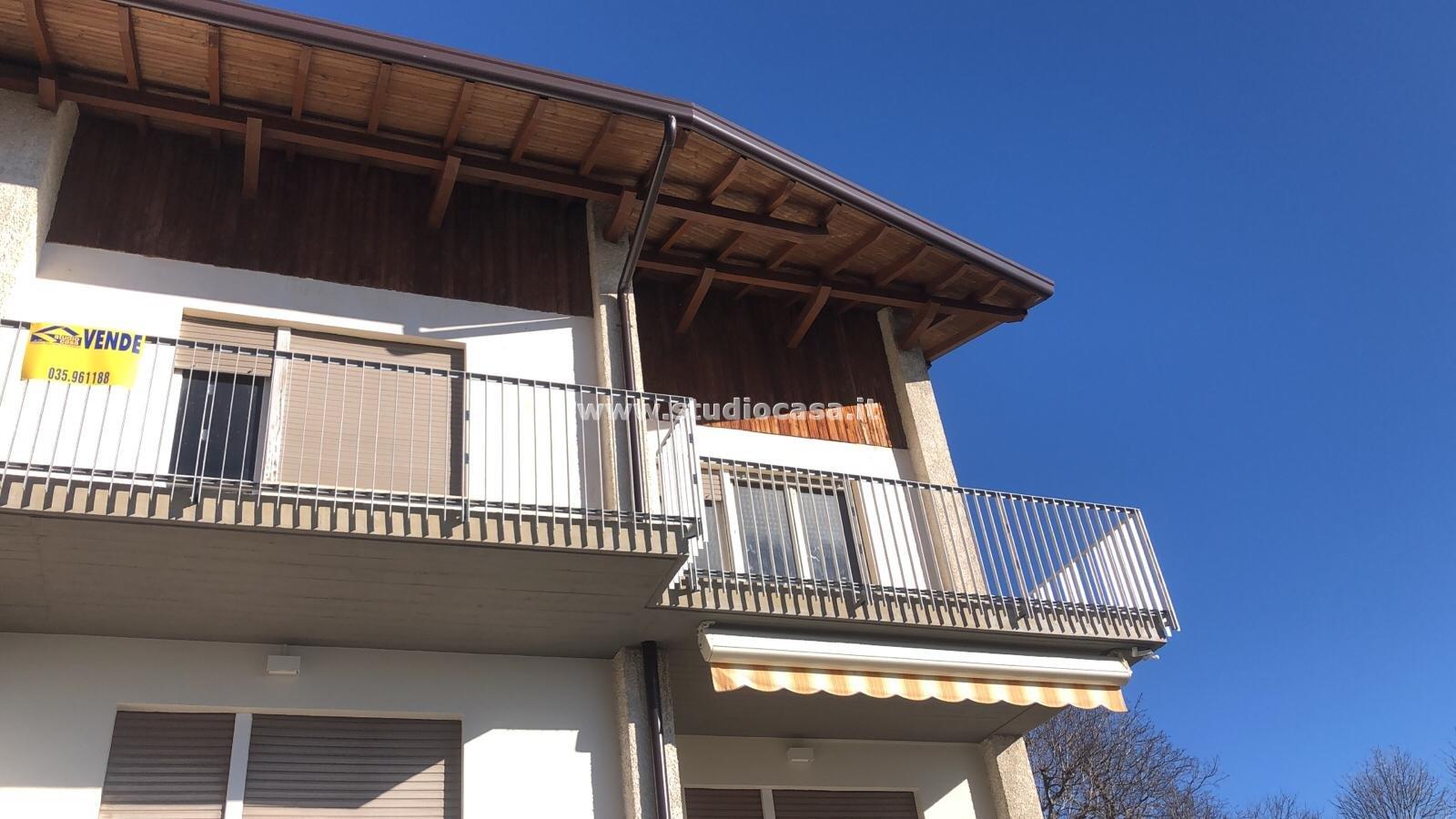 Appartamento in vendita a Costa Volpino