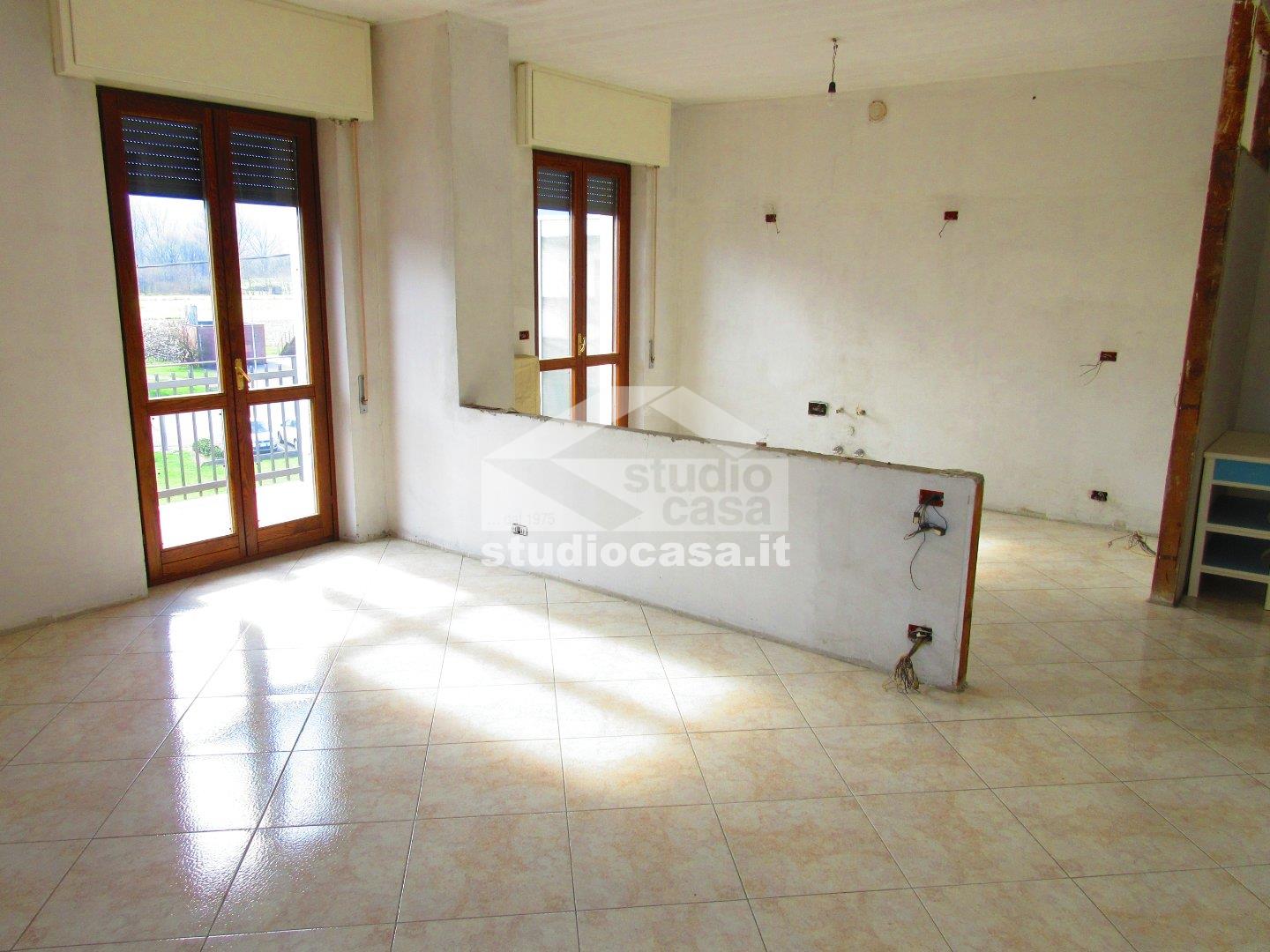 Appartamento in vendita a Costa Volpino