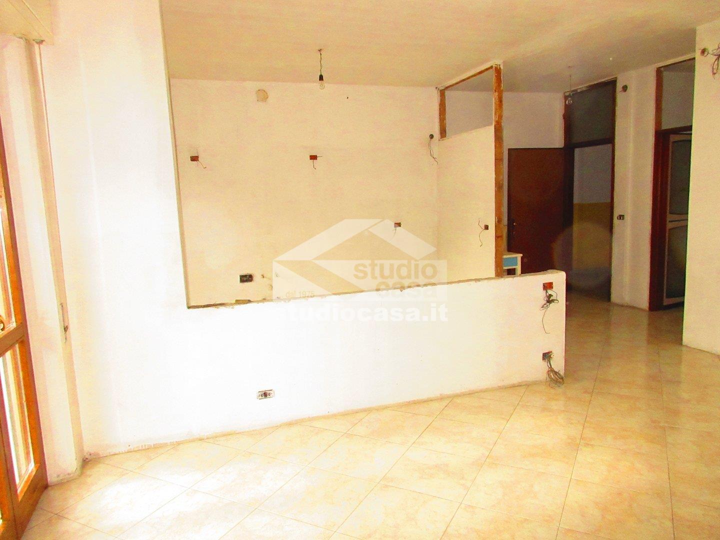 Appartamento in vendita a Costa Volpino