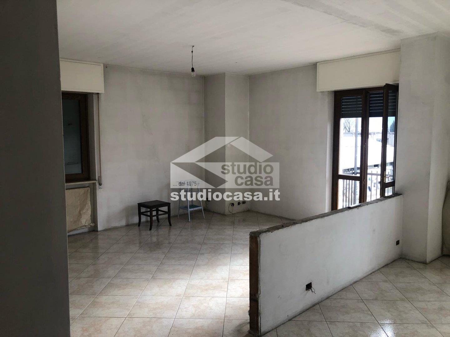 Appartamento in vendita a Costa Volpino