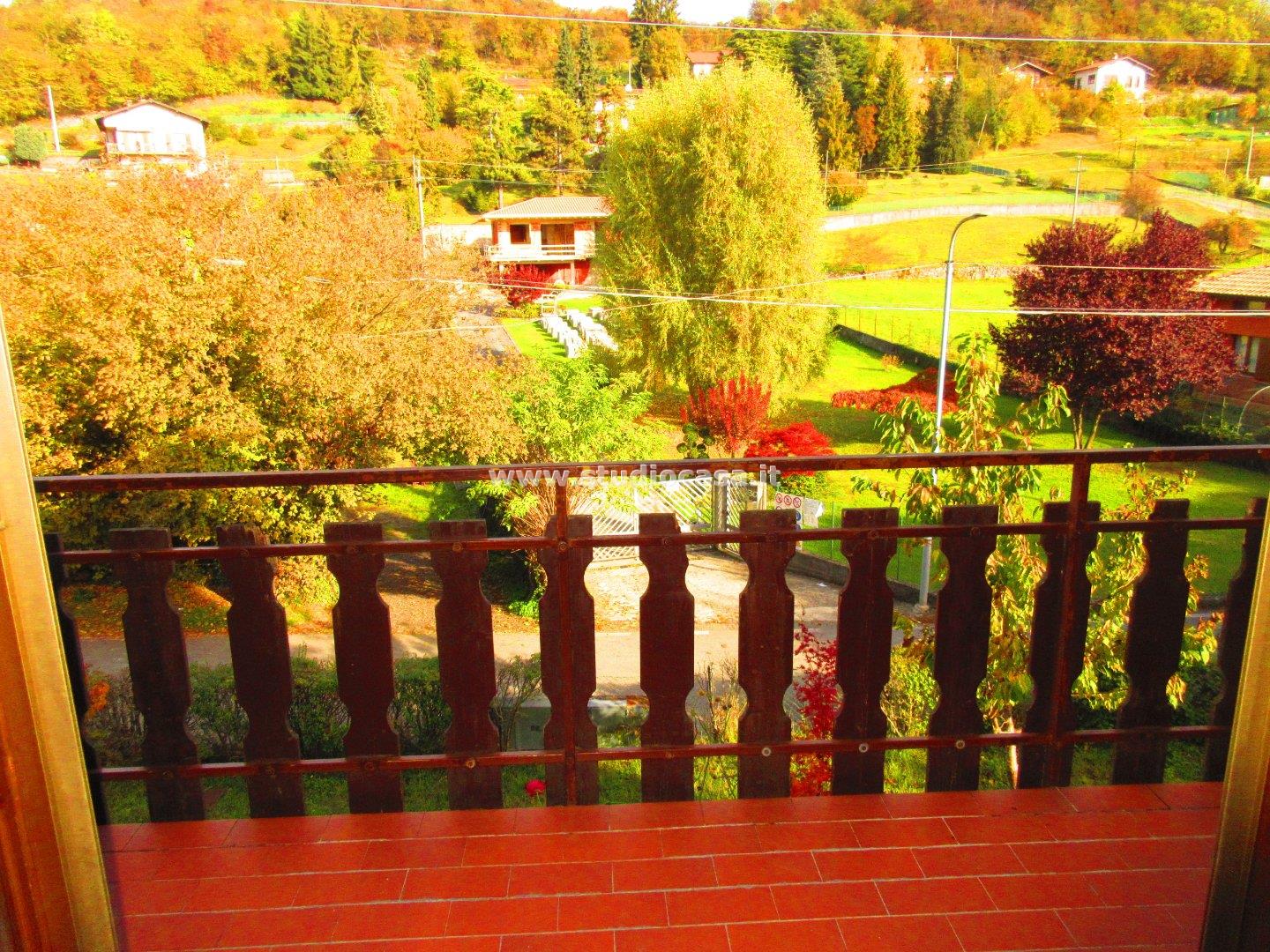 Appartamento in vendita a Solto Collina