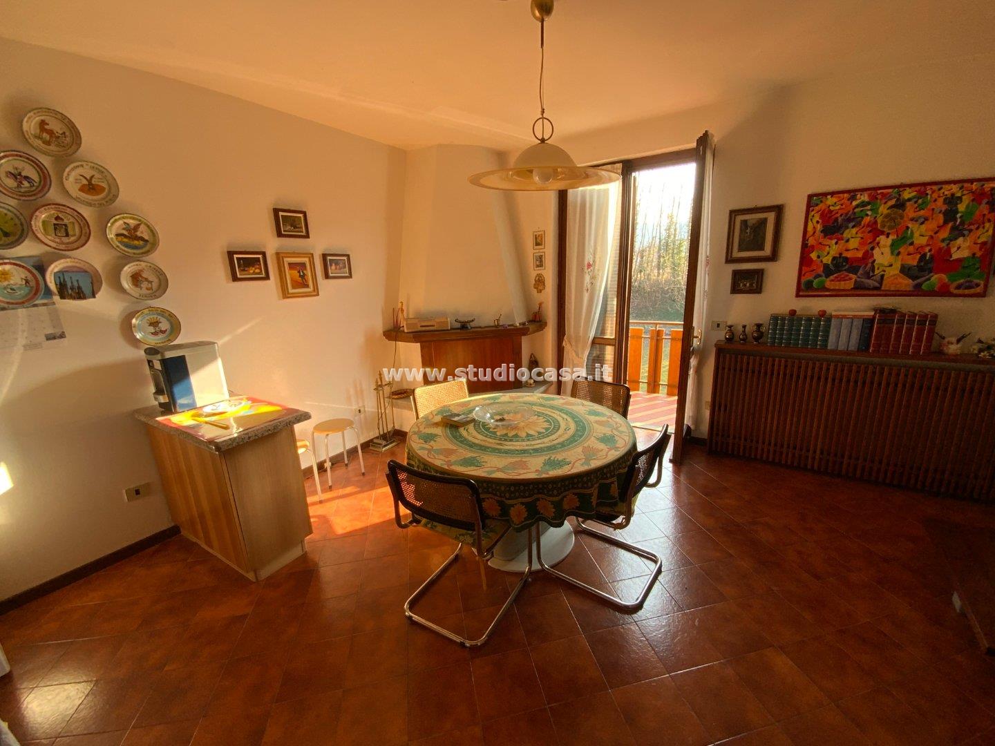 Appartamento in vendita a Solto Collina