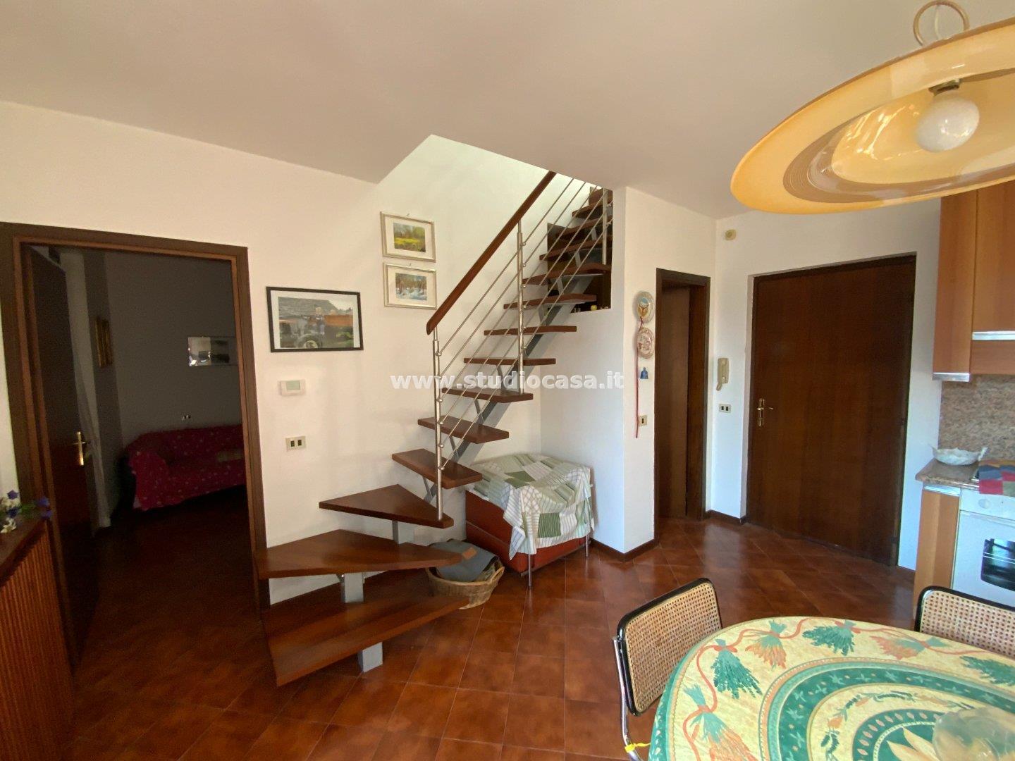 Appartamento in vendita a Solto Collina