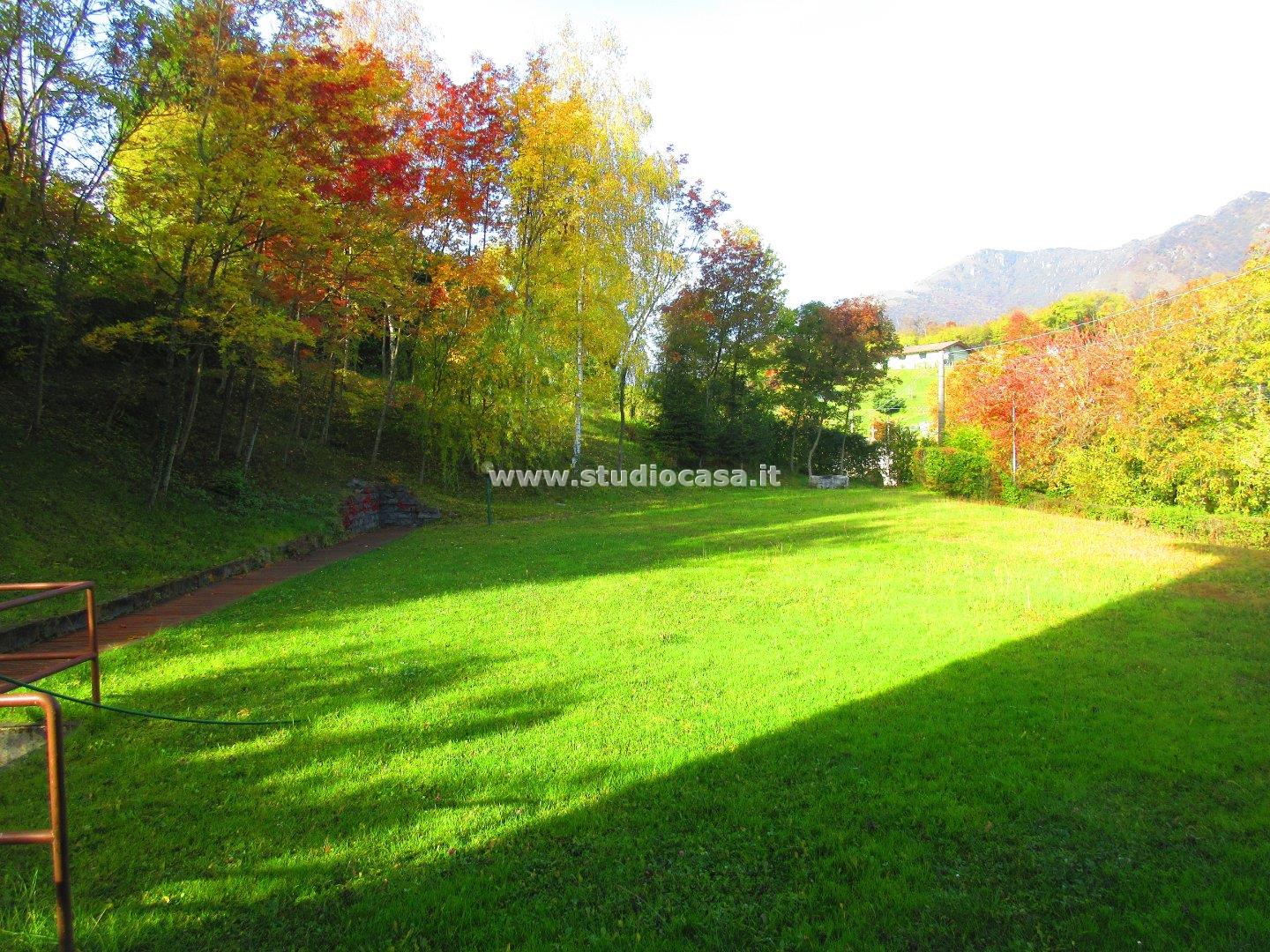 Appartamento in vendita a Solto Collina