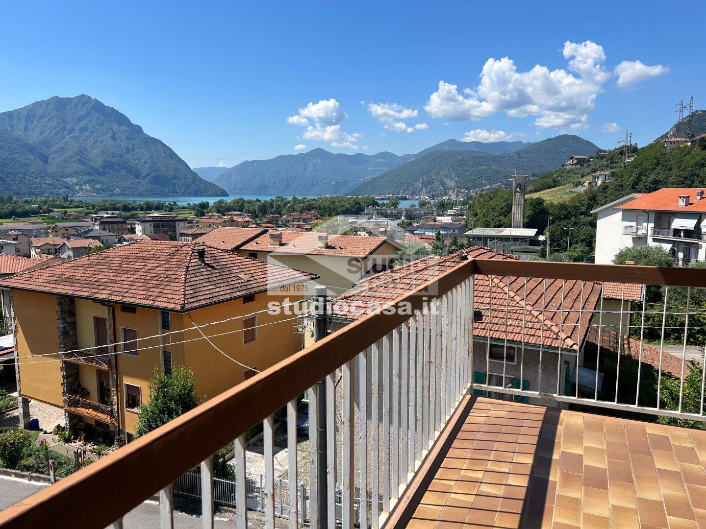 Appartamento in vendita a Costa Volpino
