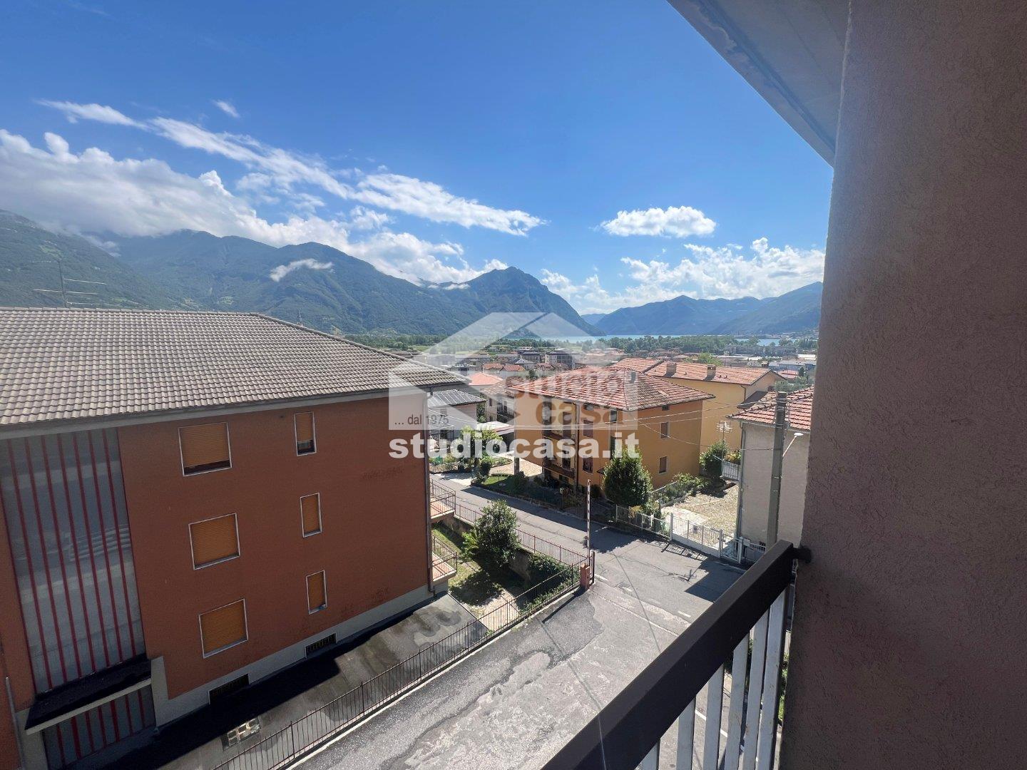 Appartamento in vendita a Costa Volpino