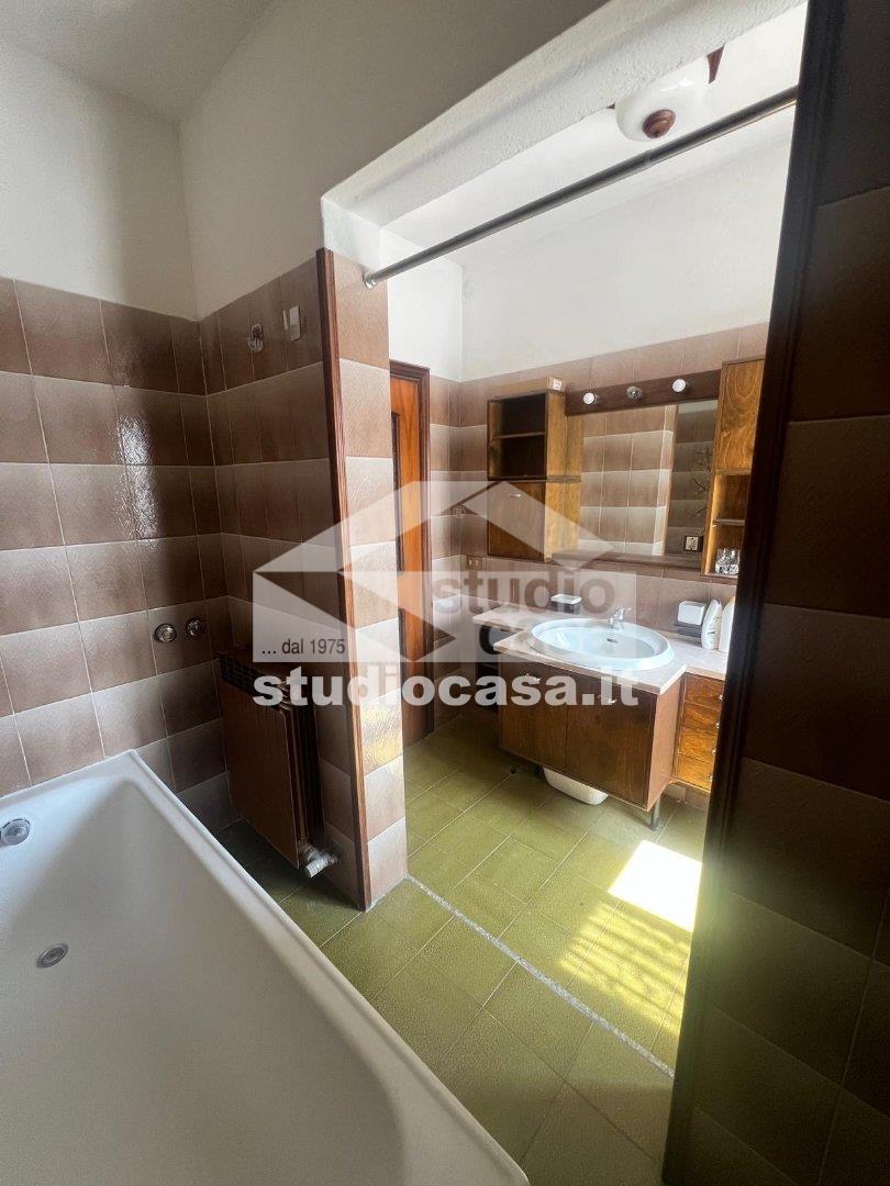 Appartamento in vendita a Costa Volpino