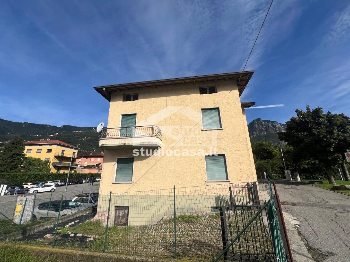 Appartamento in vendita a Costa Volpino