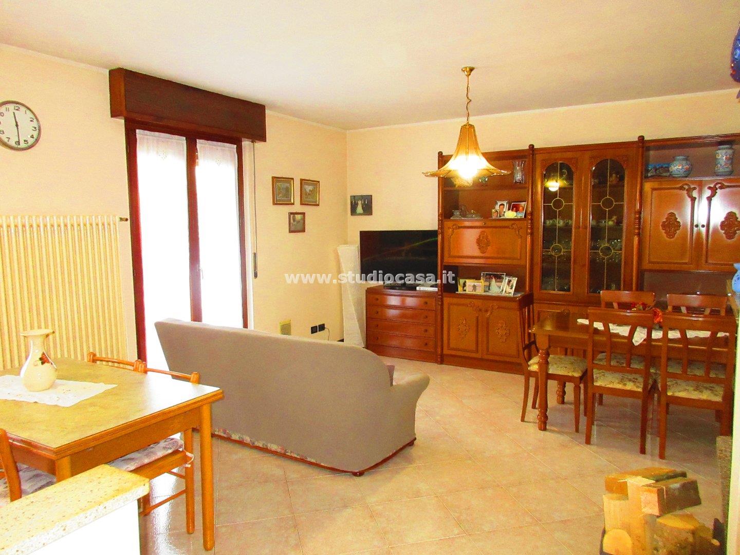 Appartamento in vendita a Endine Gaiano