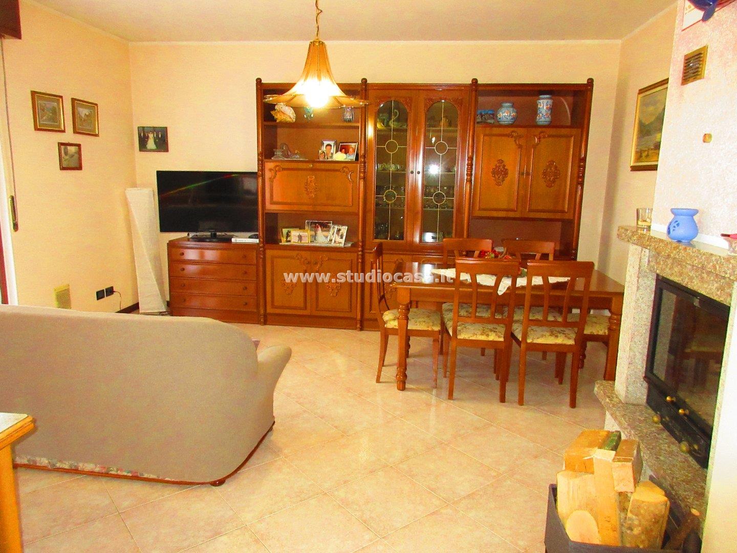 Appartamento in vendita a Endine Gaiano