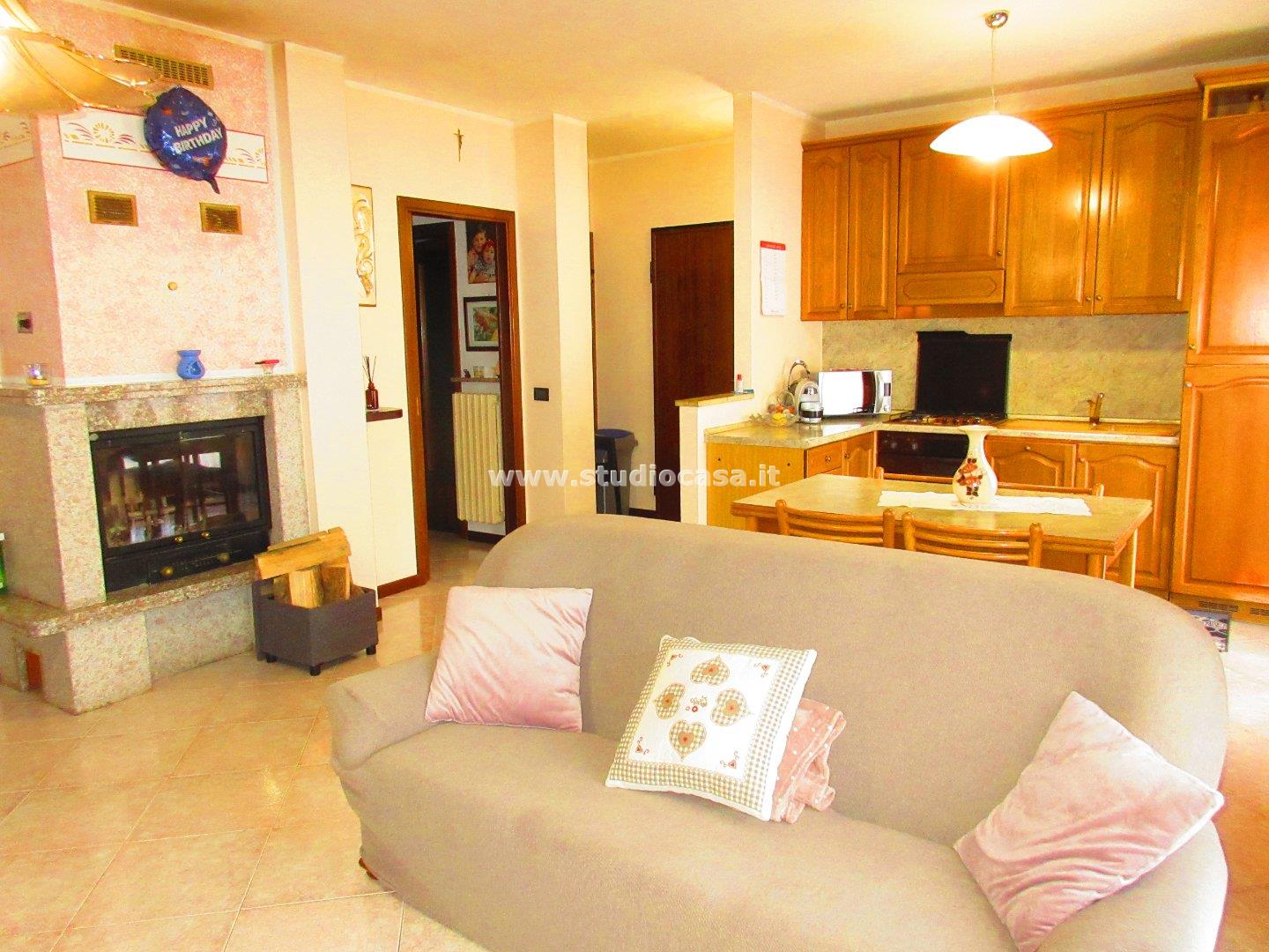 Appartamento in vendita a Endine Gaiano