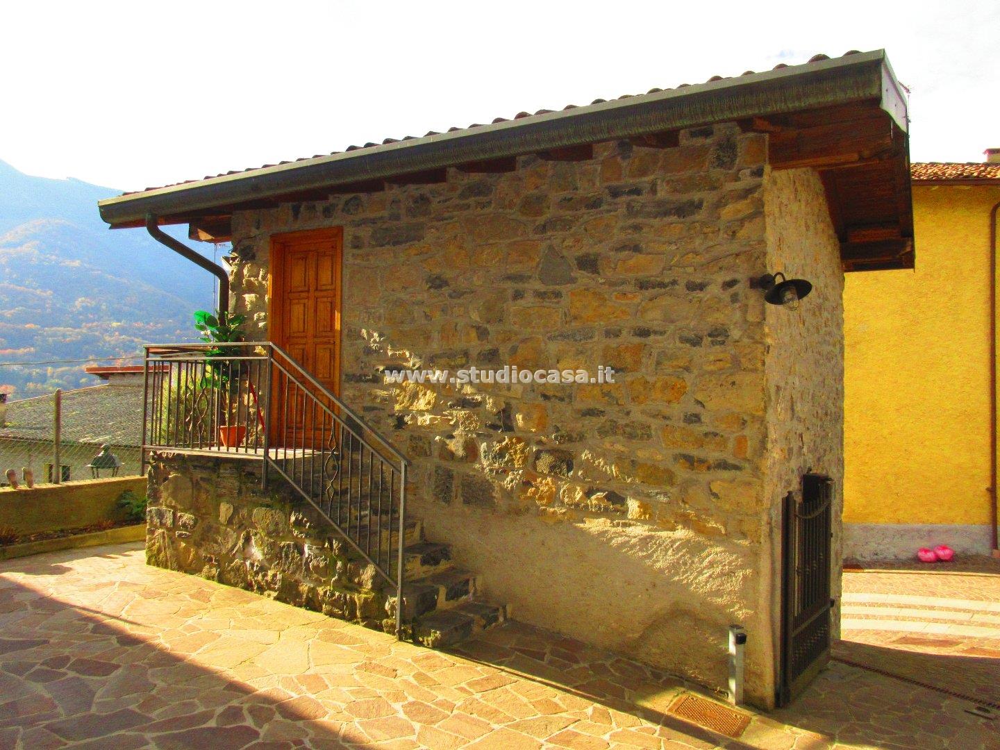 Appartamento in vendita a Endine Gaiano