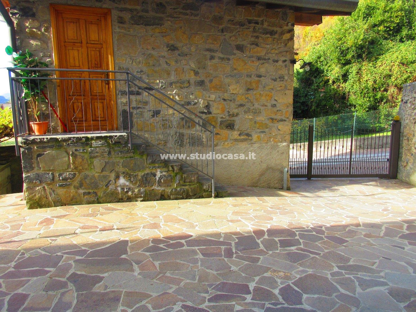 Appartamento in vendita a Endine Gaiano