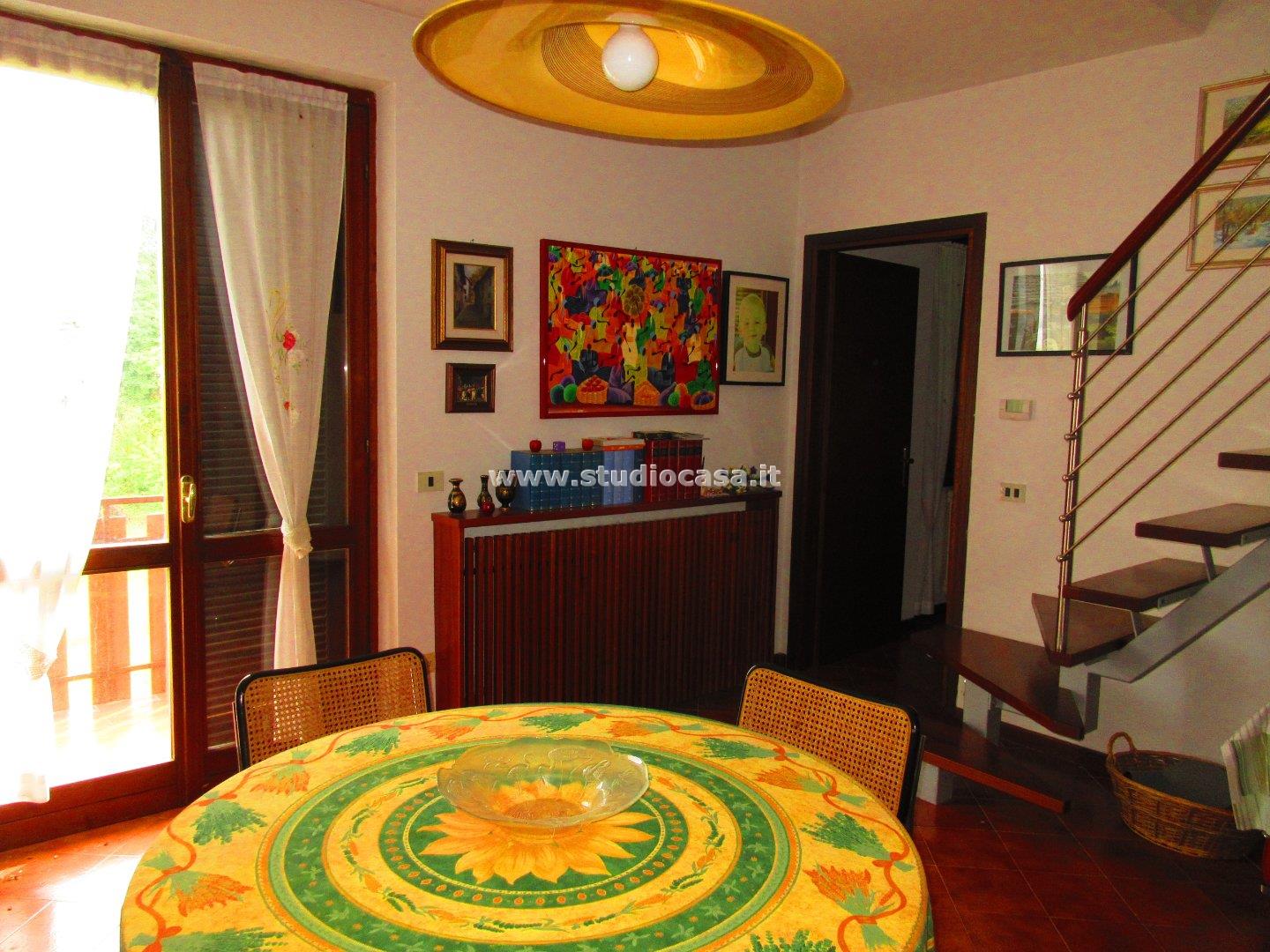 Appartamento in vendita a Solto Collina