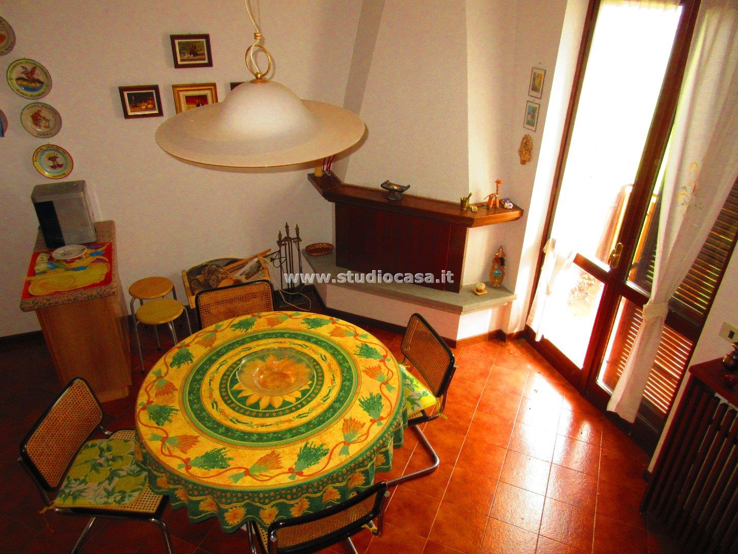 Appartamento in vendita a Solto Collina