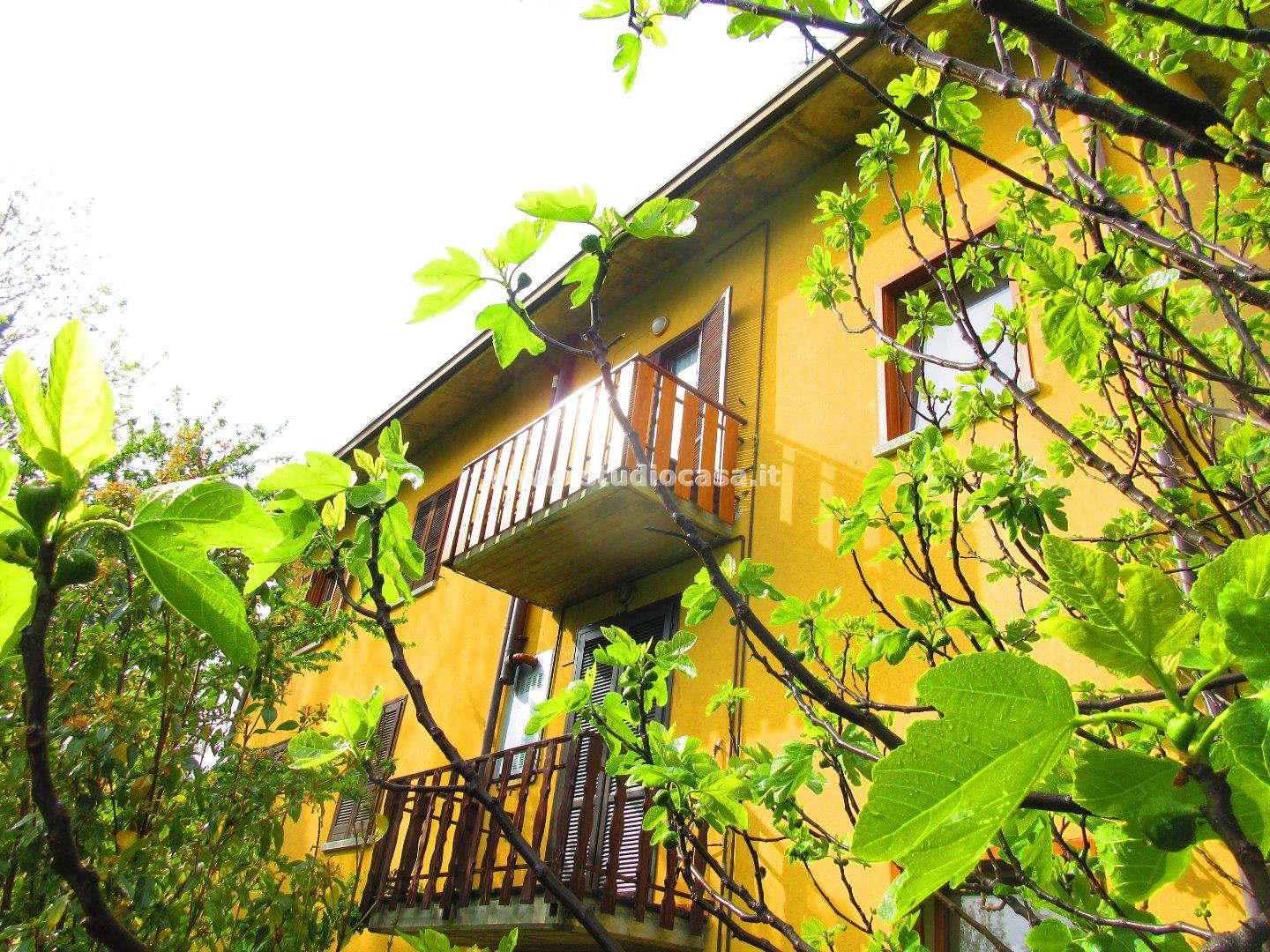 Appartamento in vendita a Solto Collina