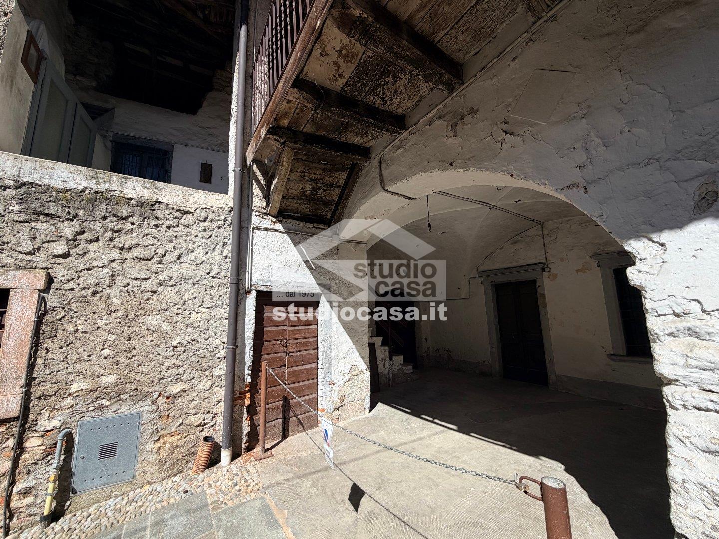 Casa Rustica in vendita a Borgo di Terzo