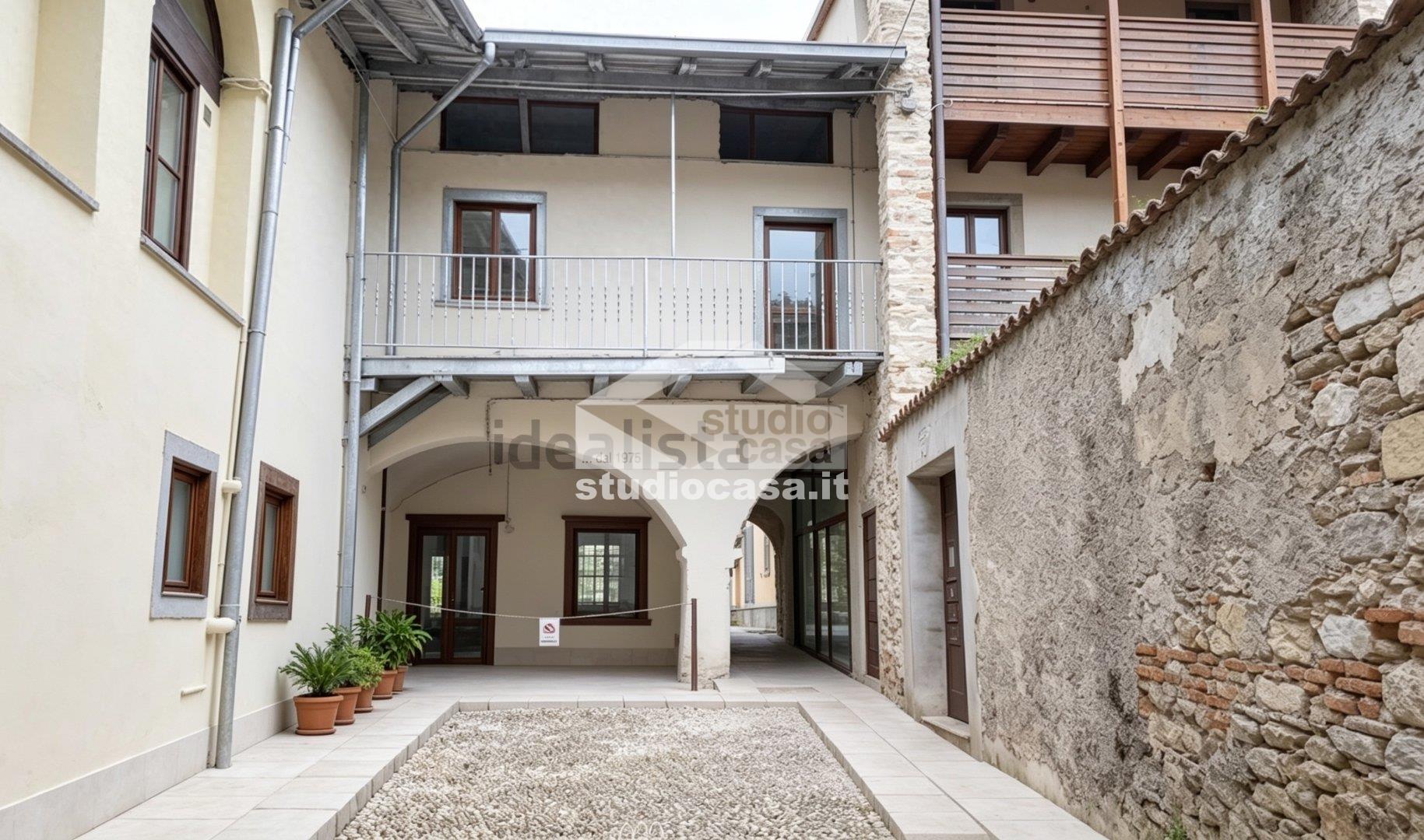 Casa Rustica in vendita a Borgo di Terzo