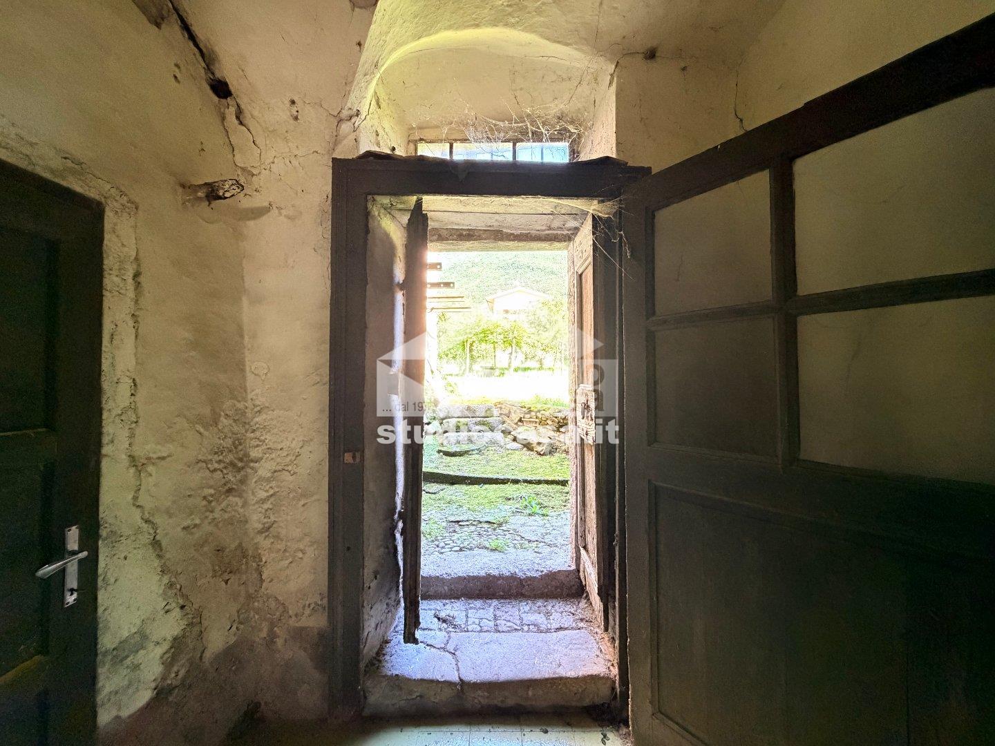 Casa Rustica in vendita a Borgo di Terzo