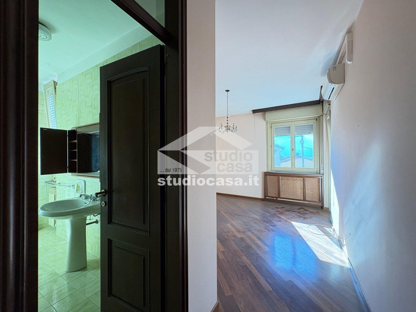 Appartamento in vendita a Costa Volpino