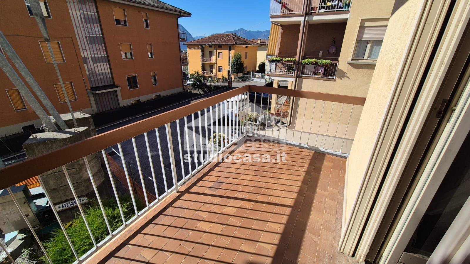 Appartamento in vendita a Costa Volpino