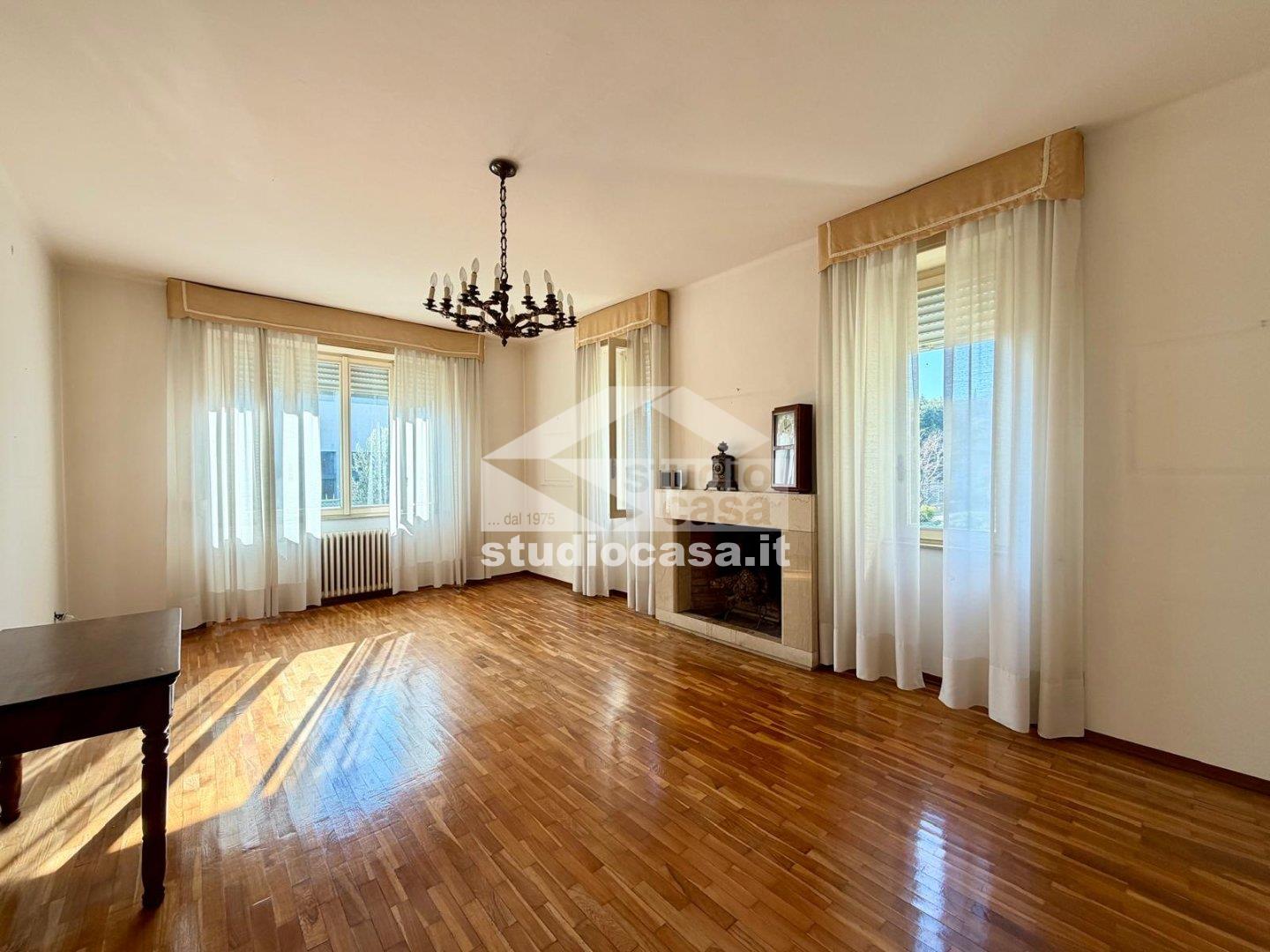 Appartamento in vendita a Lovere