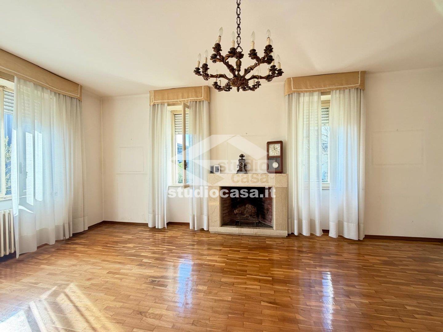 Appartamento in vendita a Lovere