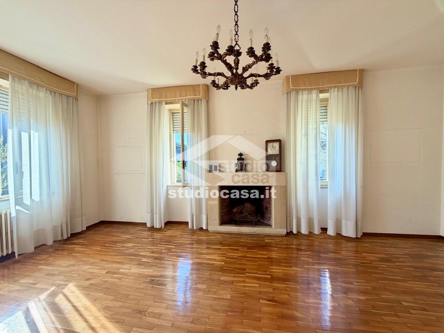 Appartamento in vendita a Lovere