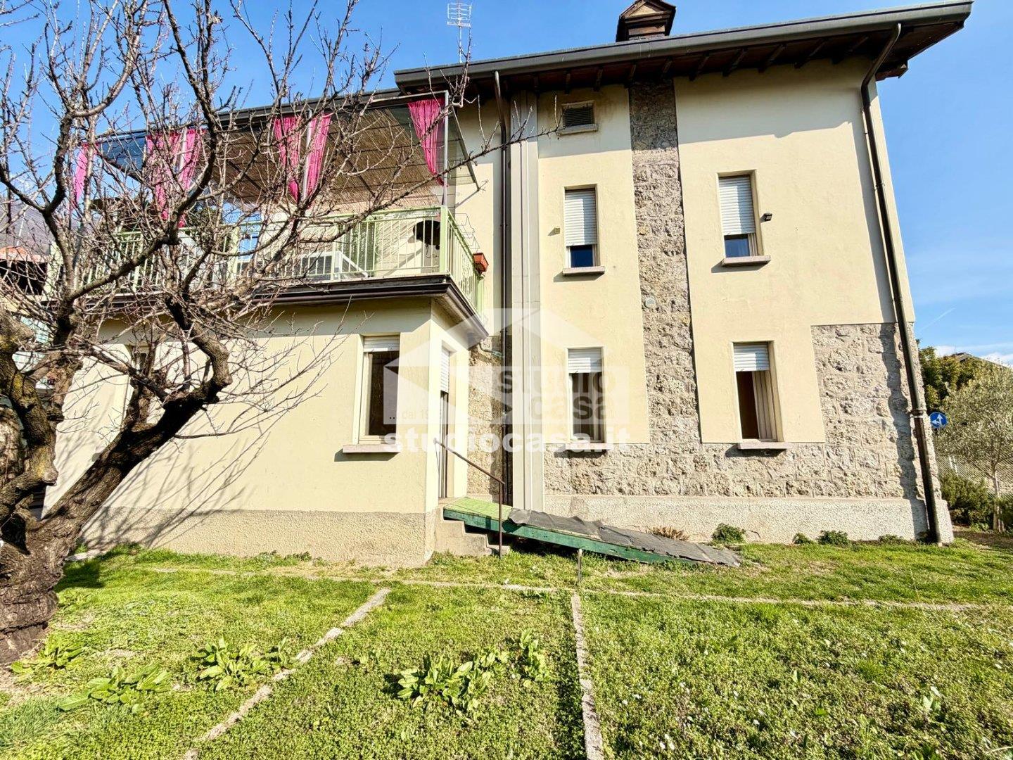 Appartamento in vendita a Lovere