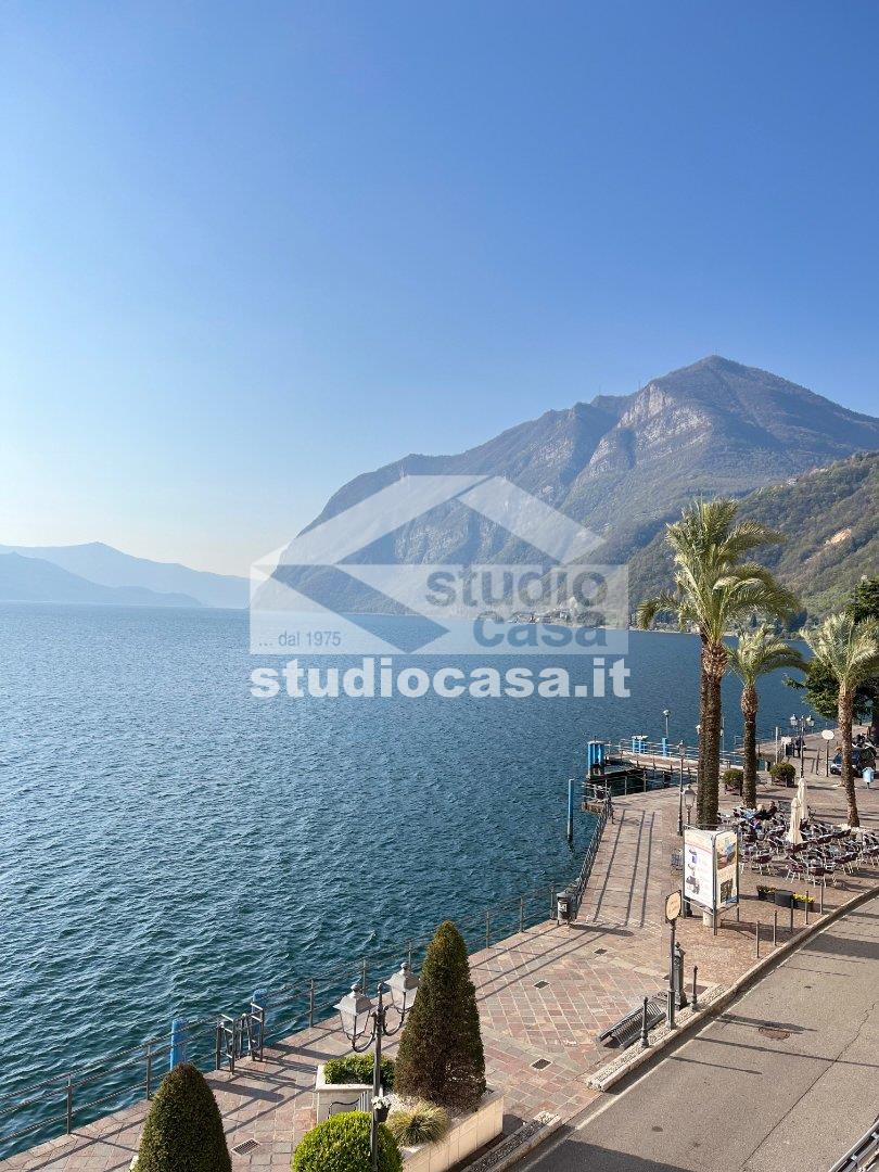 Appartamento in vendita a Riva di Solto