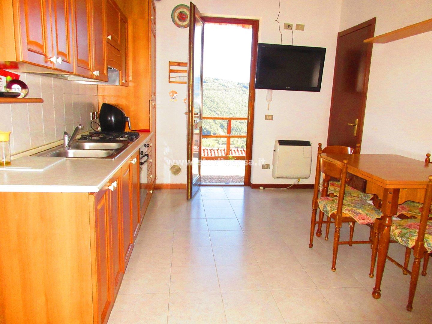 Appartamento in vendita a Endine Gaiano