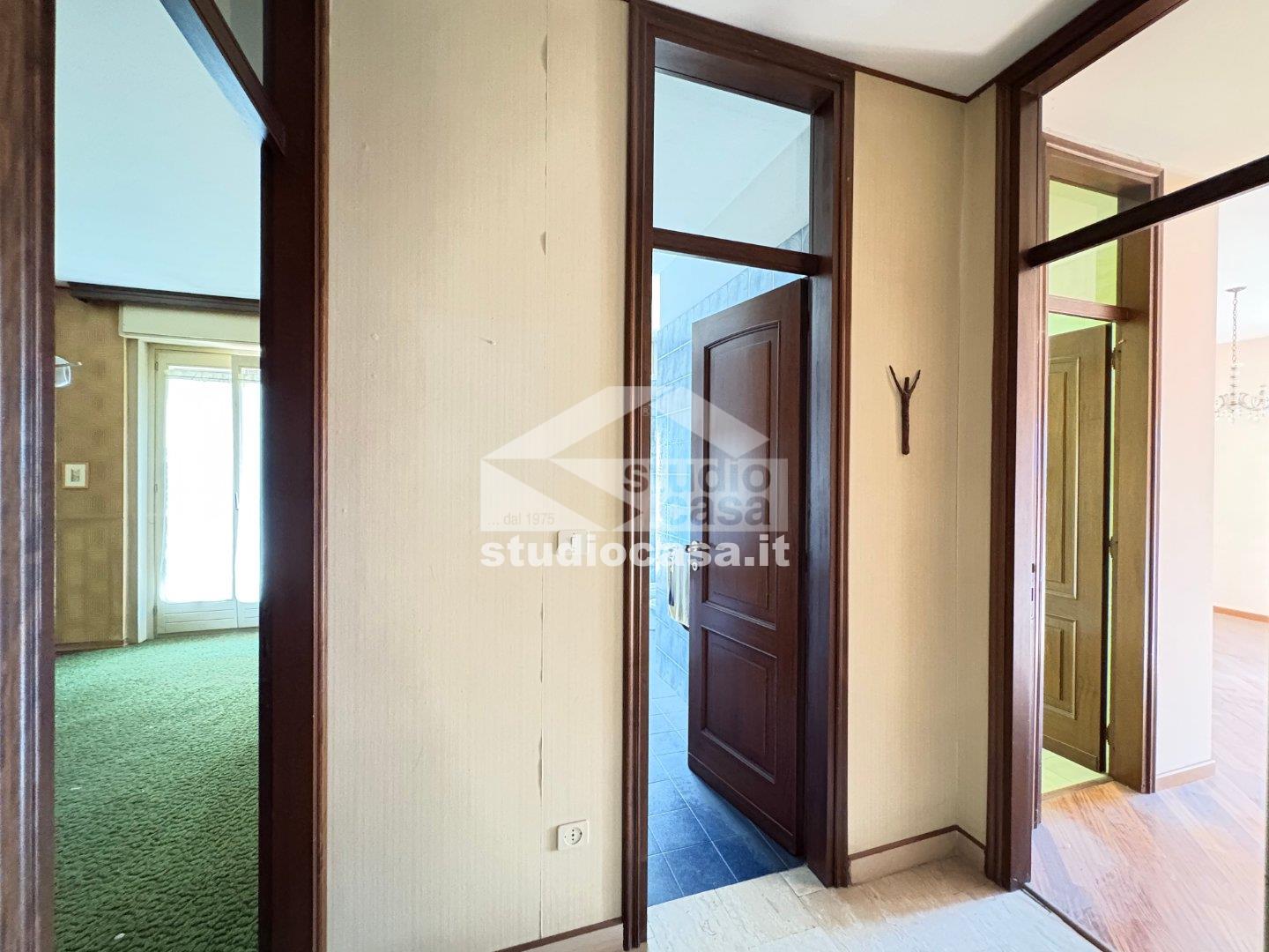 Appartamento in vendita a Costa Volpino