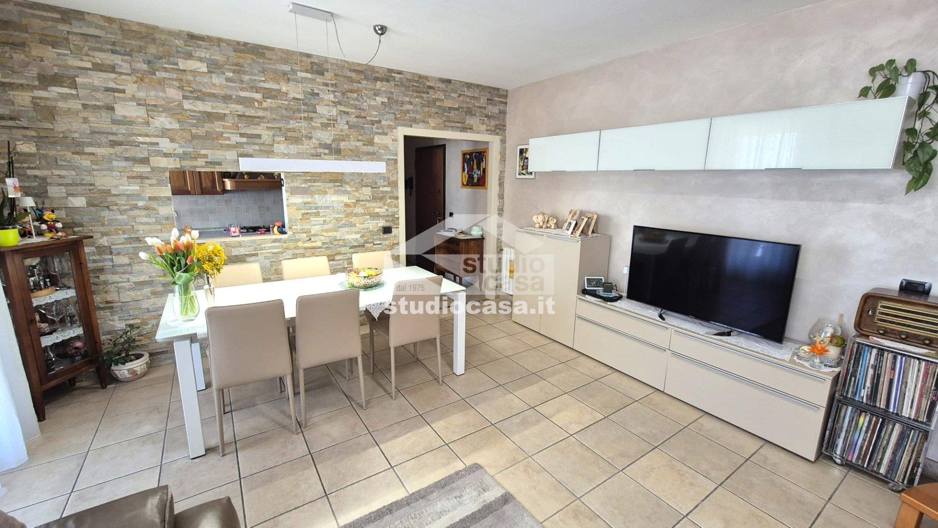 Appartamento in vendita a Costa Volpino