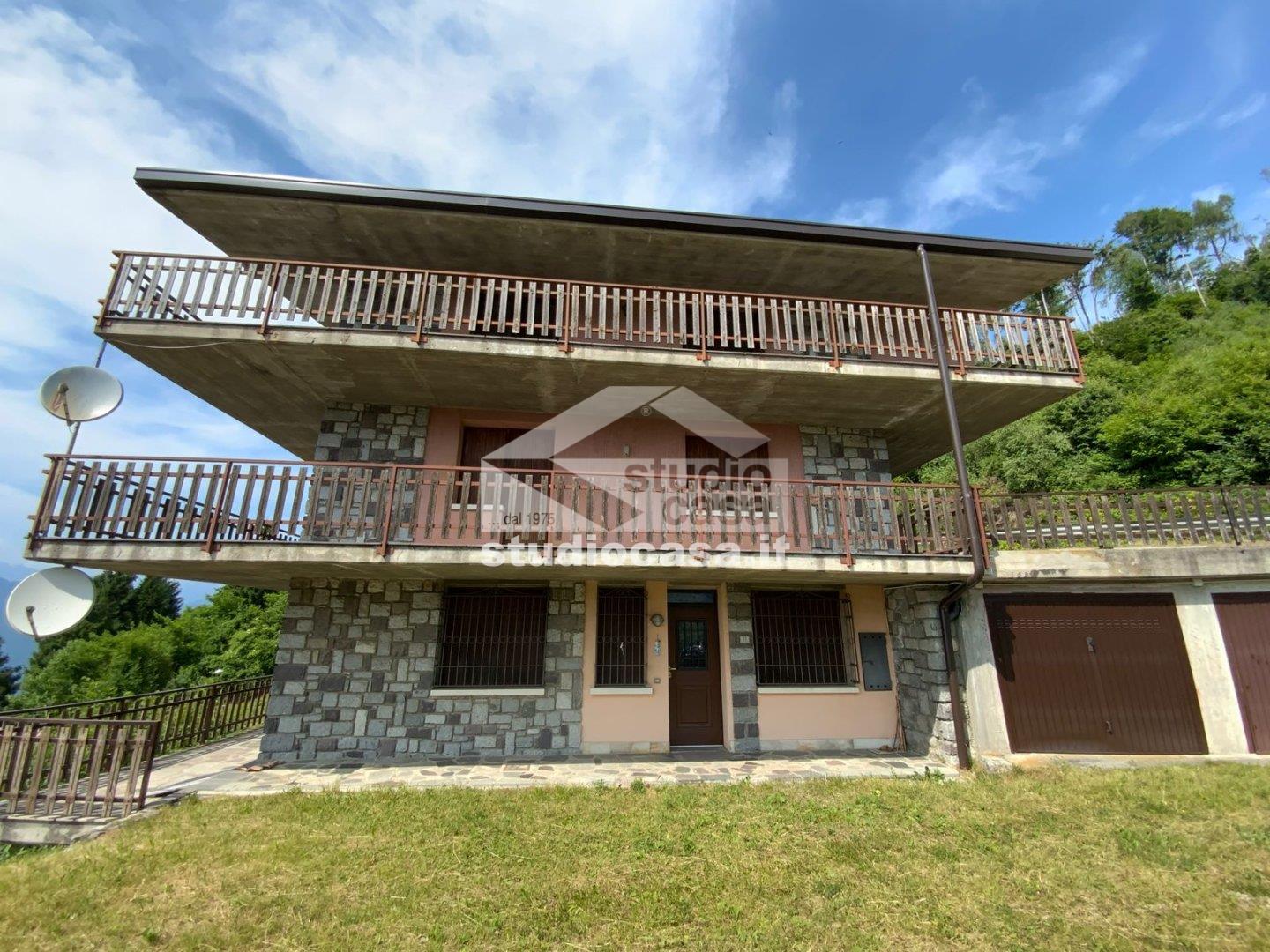 Villa Plurifamiliare in vendita a Pian Camuno