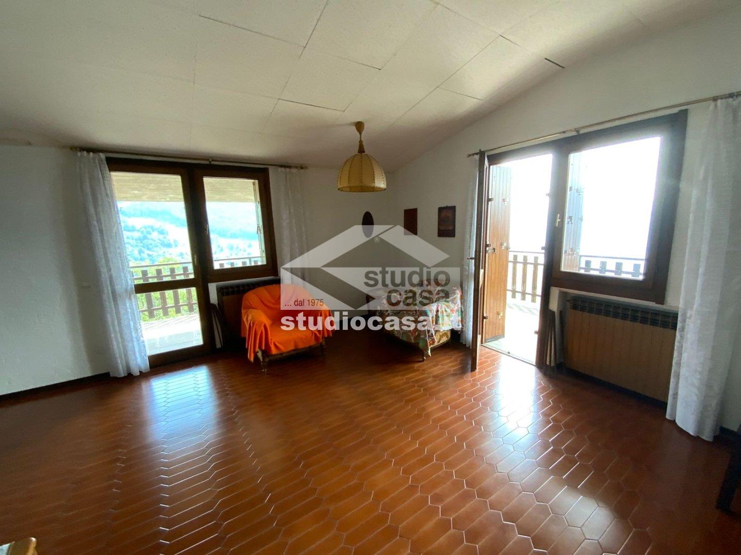Villa Plurifamiliare in vendita a Pian Camuno