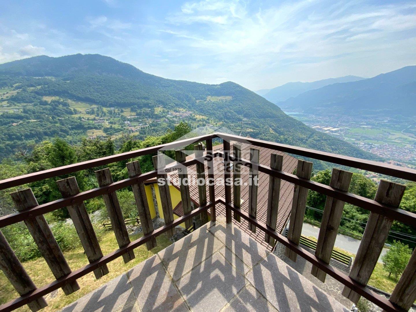 Villa Plurifamiliare in vendita a Pian Camuno