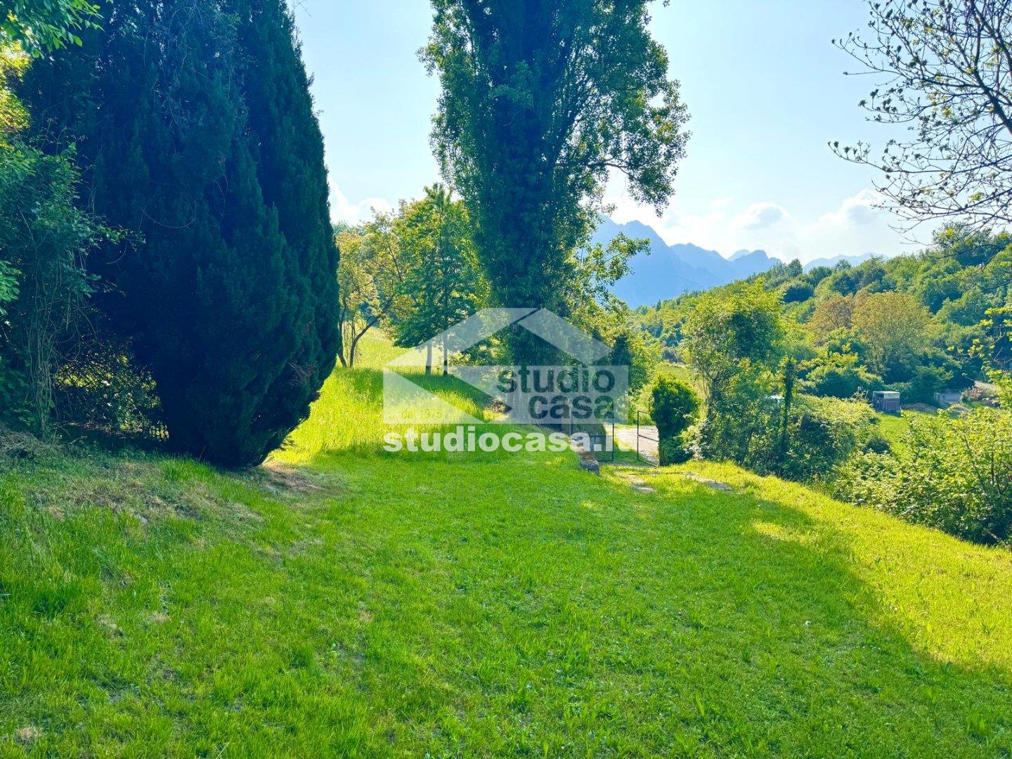 Cascina in vendita a Solto Collina