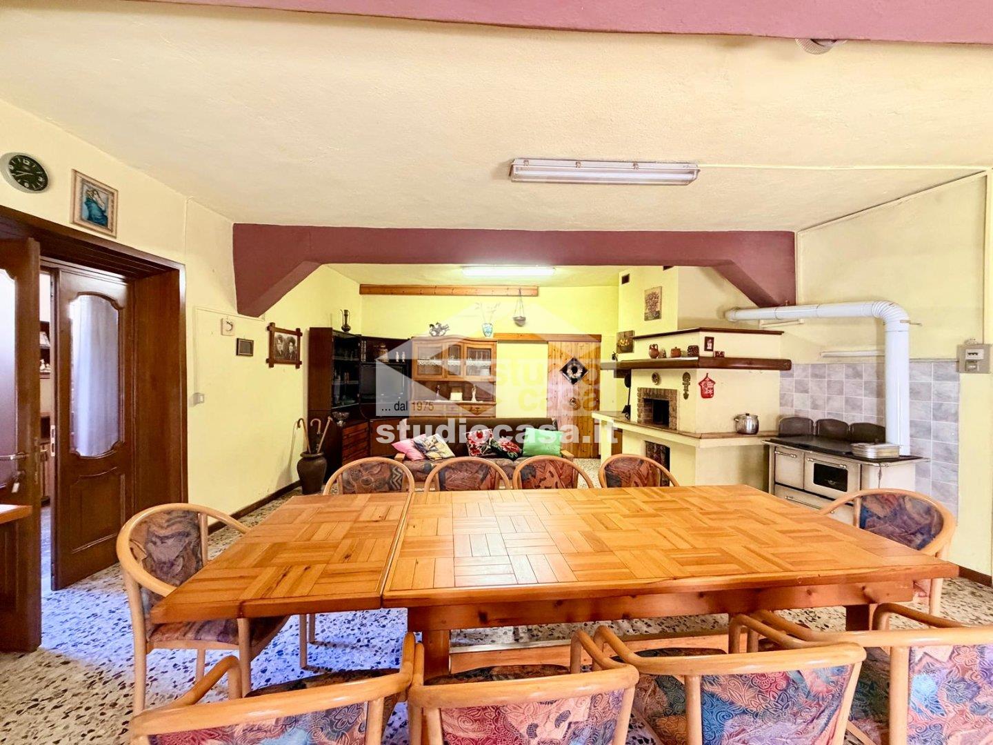 Casa Unifamiliare in vendita a Endine Gaiano
