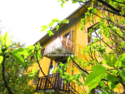 Appartamento in vendita a Solto Collina
